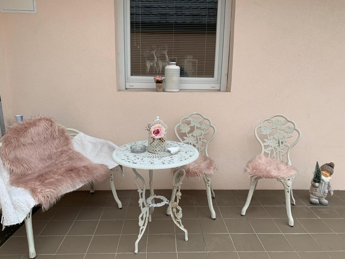 Alia House With Garden In Piestany Villa Eksteriør bilde